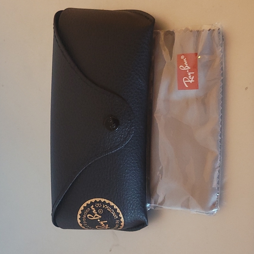Ray Ban case